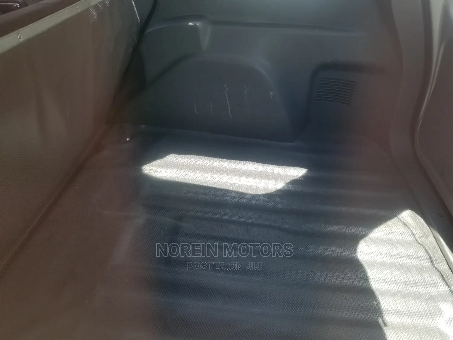 Nissan Advan 2015 Gray