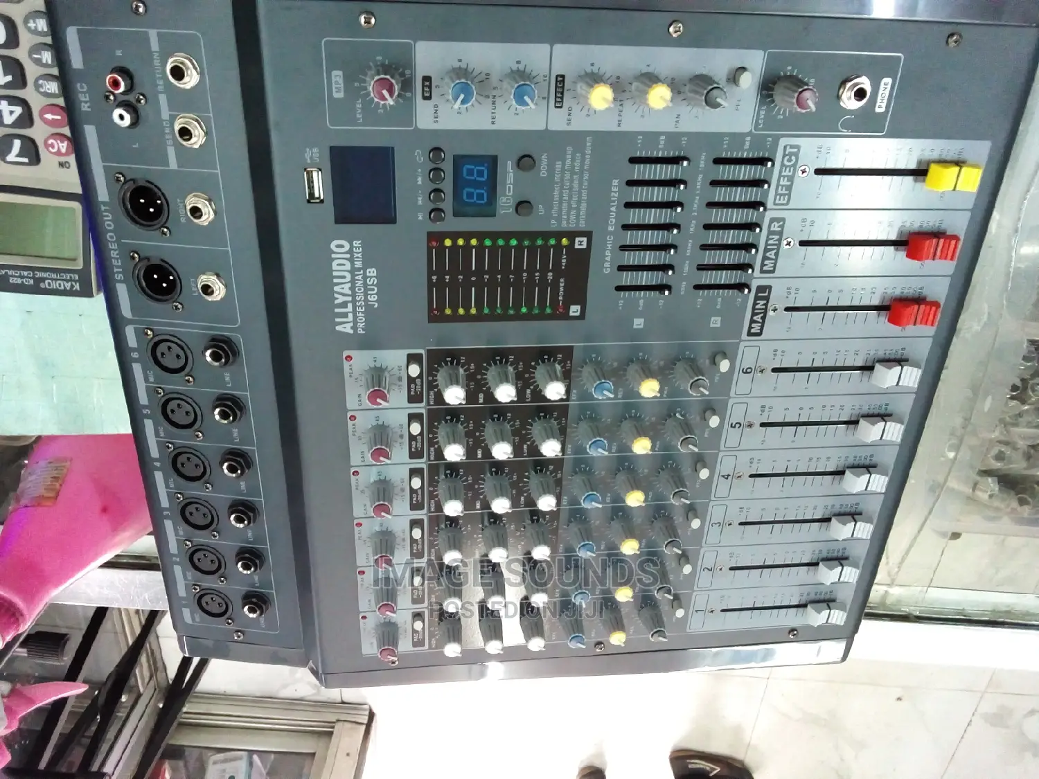 Powered Mixer 606ch.