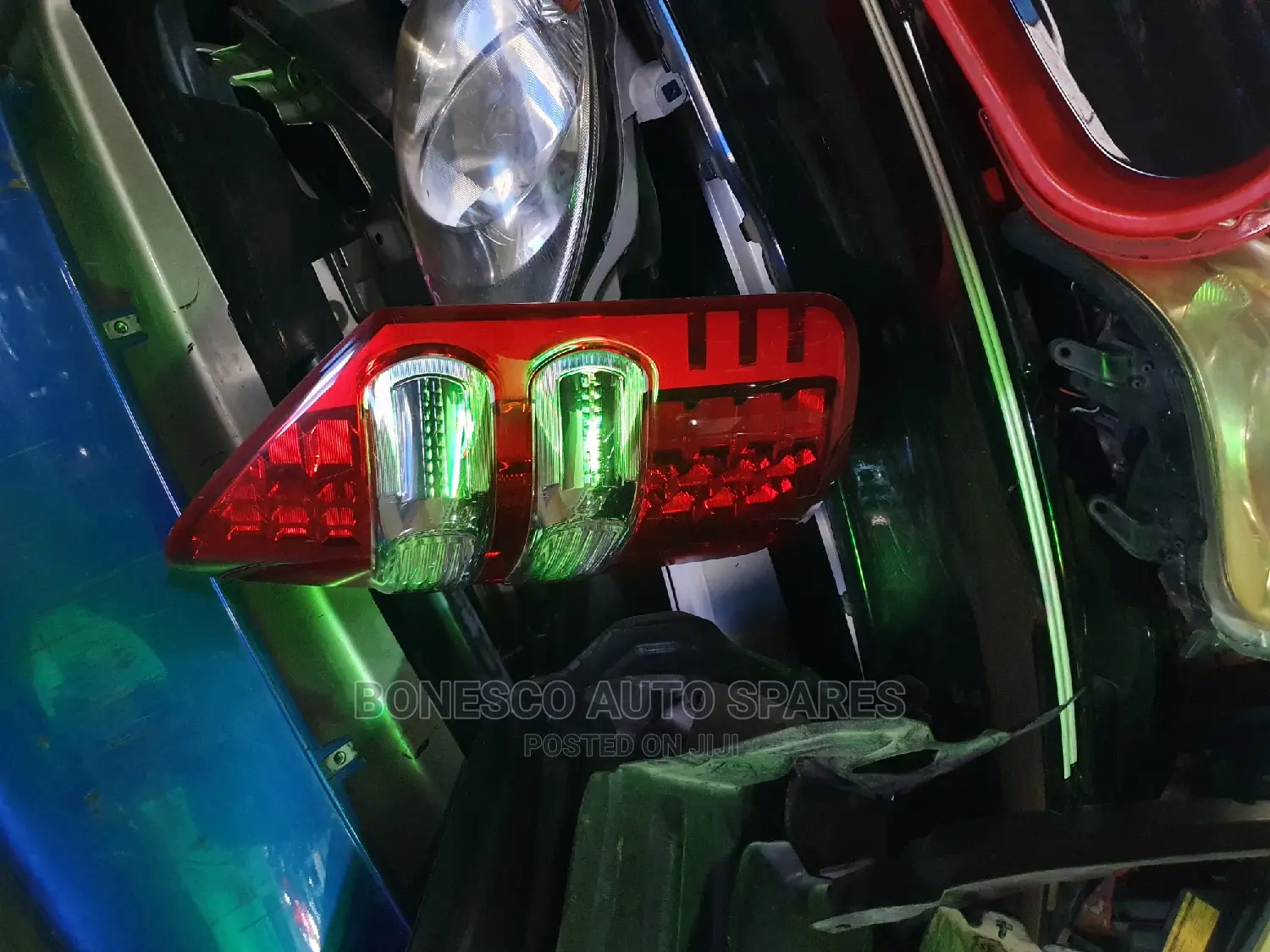 Toyota Noah 201-2014 Taillight/ Backlight/ Rear Light