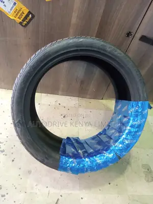 275/35r20 Comforser