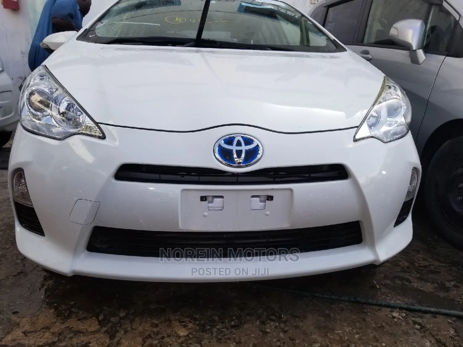 Toyota Aqua 2015 White
