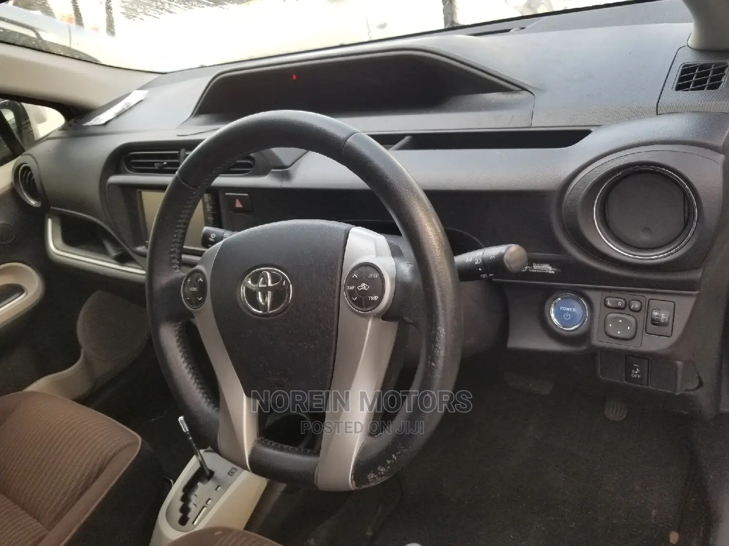 Toyota Aqua 2015 White