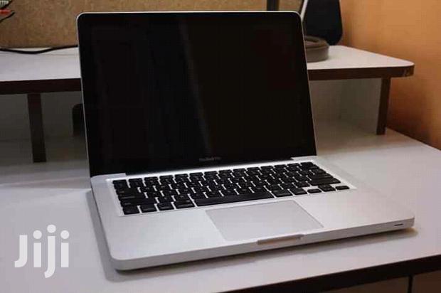 Laptop Apple MacBook Pro 4GB Intel Core i5 HDD 500GB