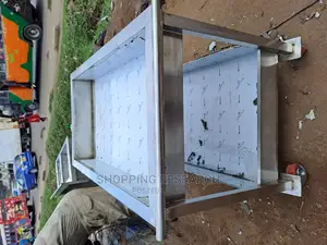 Heavy-Duty Industrial Serving Food Trolley 400kg=200kg at Shelf
