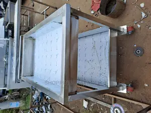 Heavy-Duty Industrial Serving Food Trolley 400kg=200kg at Shelf