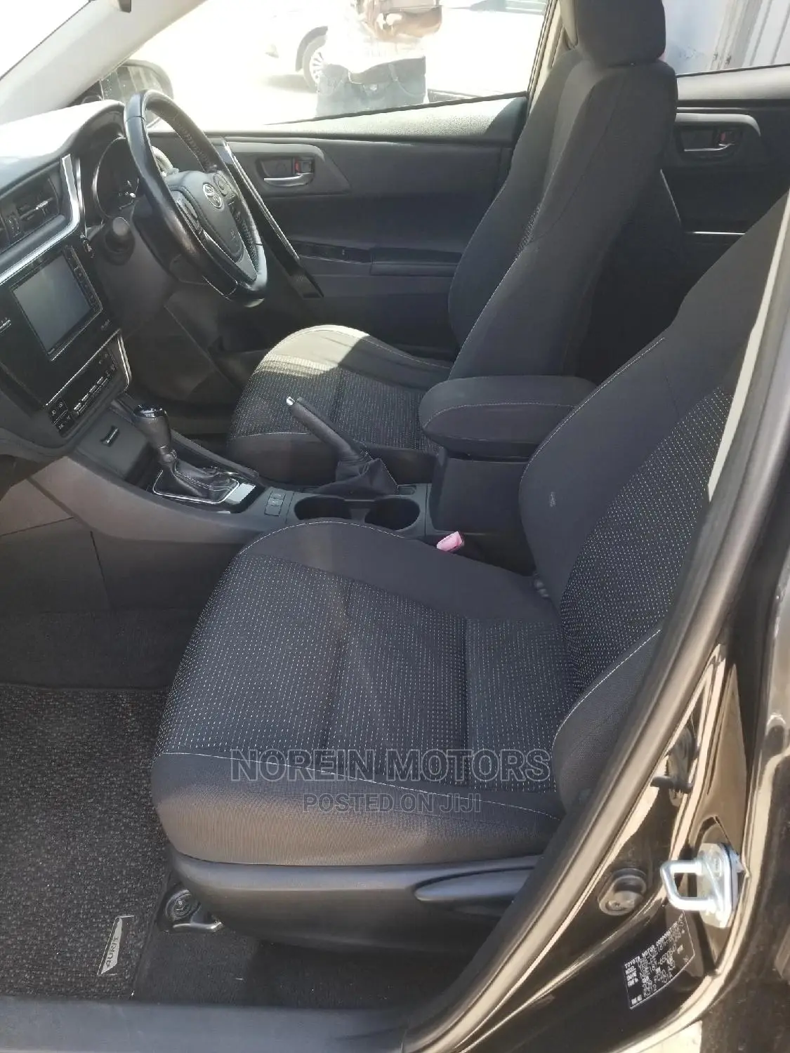 Toyota Auris 2015 Black