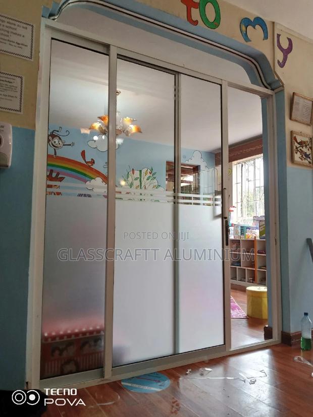 Curvy Sliding Door - thumbnail 8