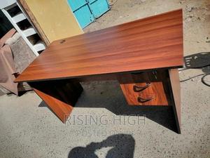 Awsome Top Quality Office Desks - thumbnail 2