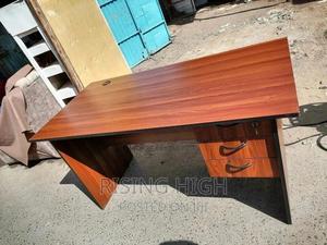 Good Quality Office Desks - main view