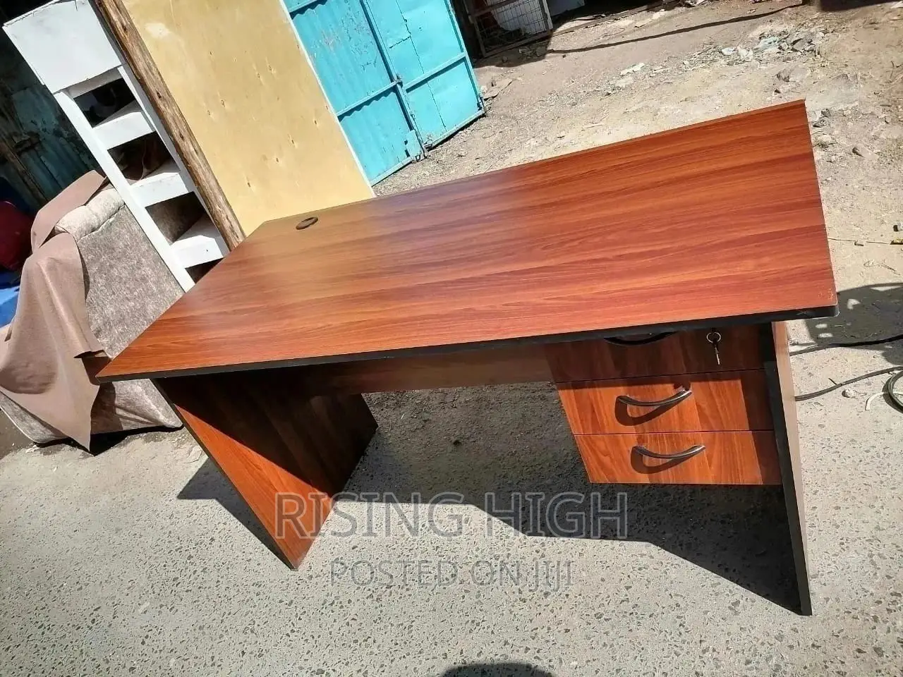 Top Quality Portable Office Desks