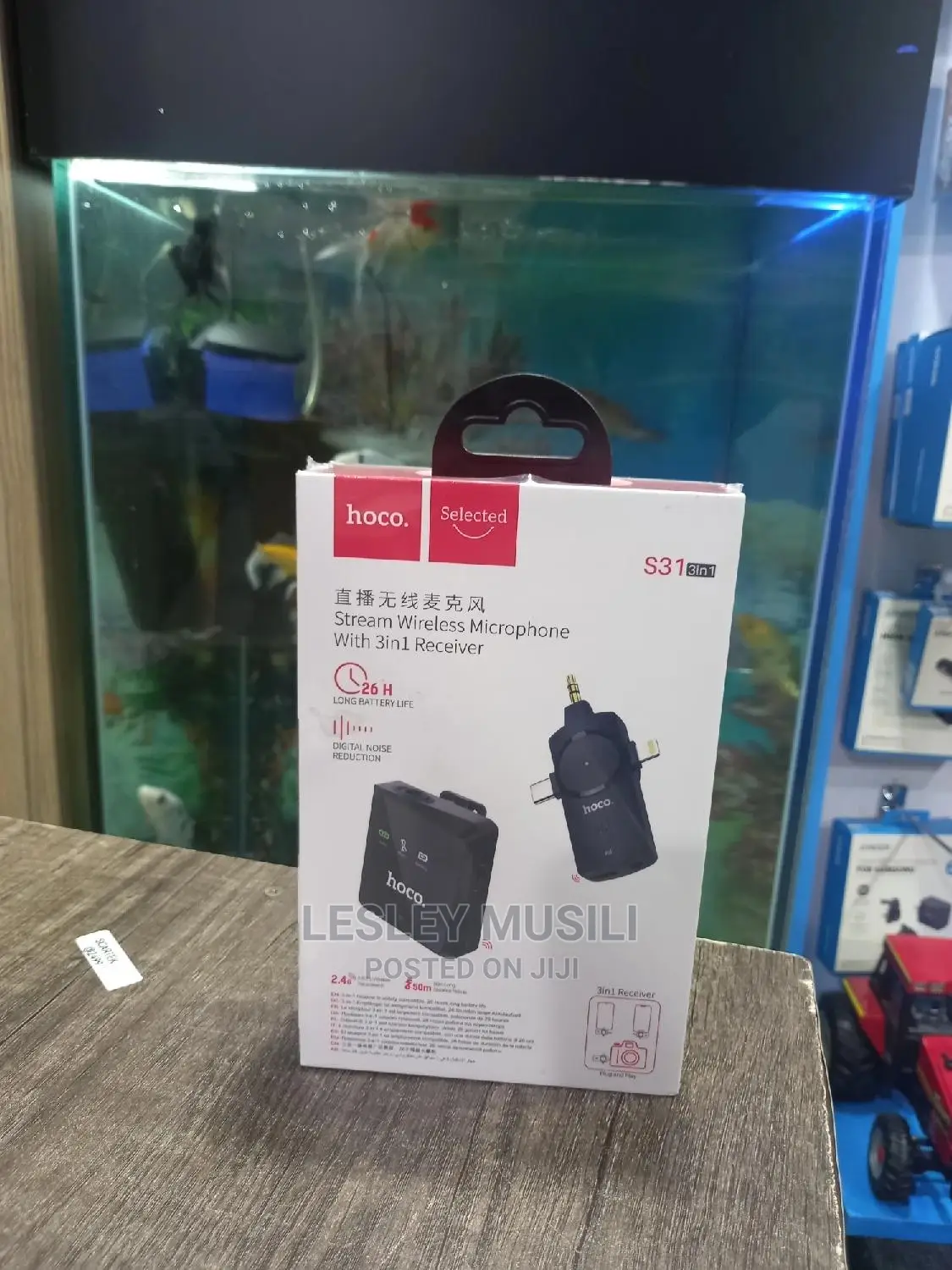 Stream Wireless Microphone With 3 in 1 Receiver