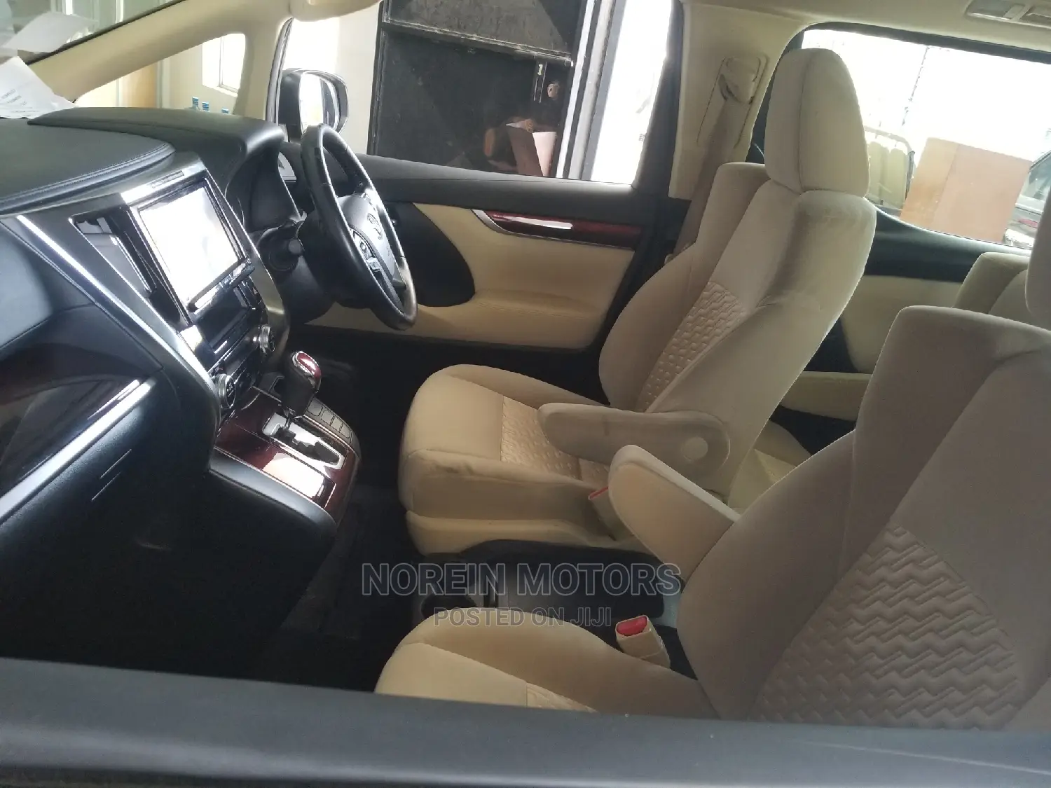 Toyota Alphard 2015 Silver