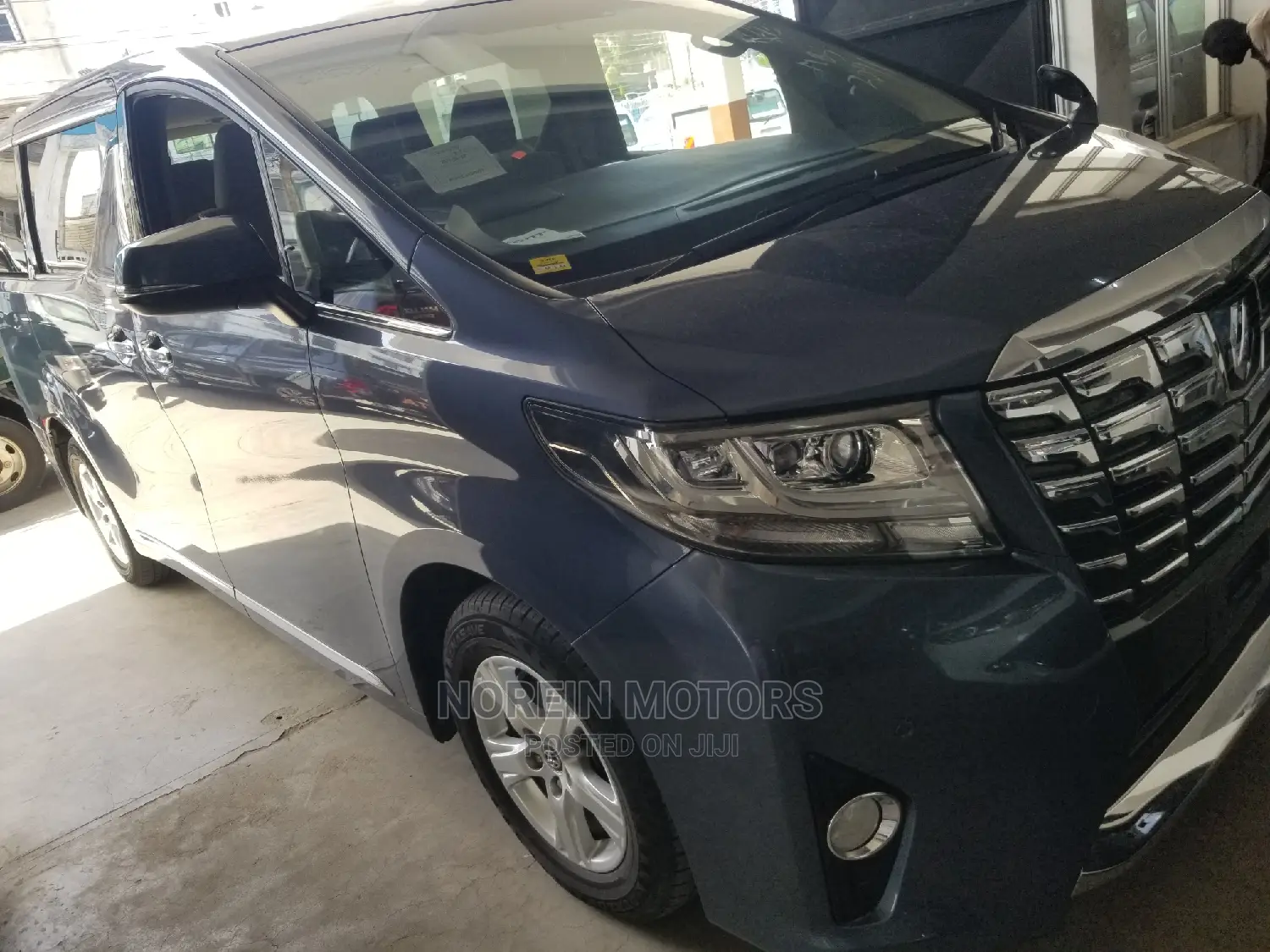 Toyota Alphard 2015 Silver