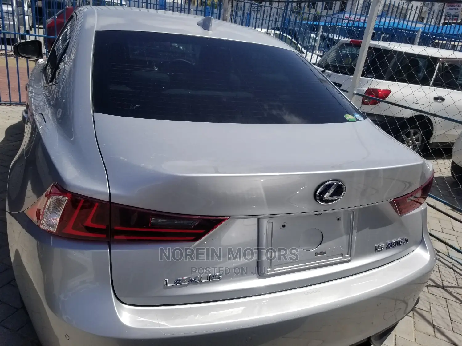 Lexus IS 300h 2014 Silver