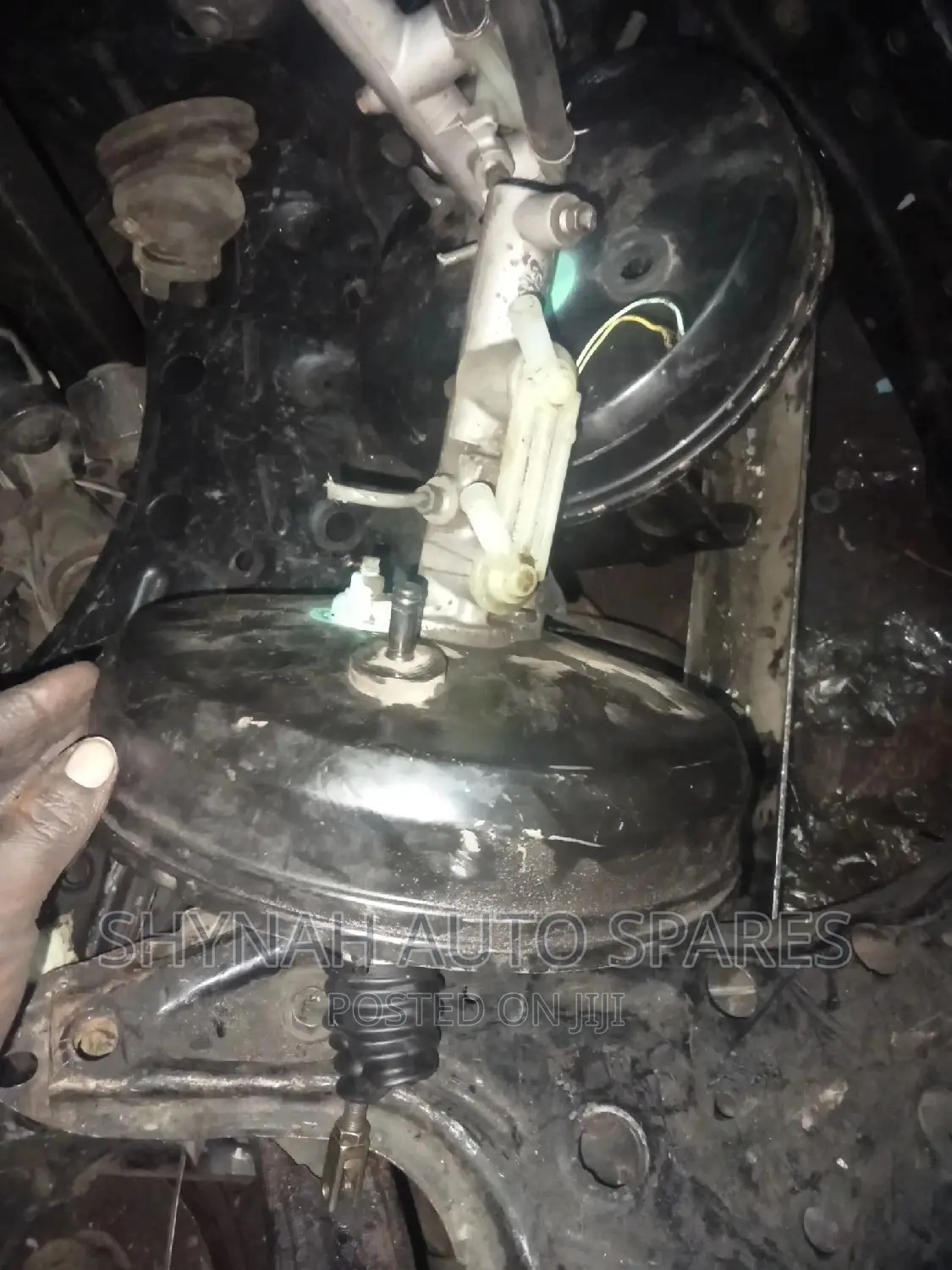 Brake Booster and Master Cylinder Toyota Voxy Old Model