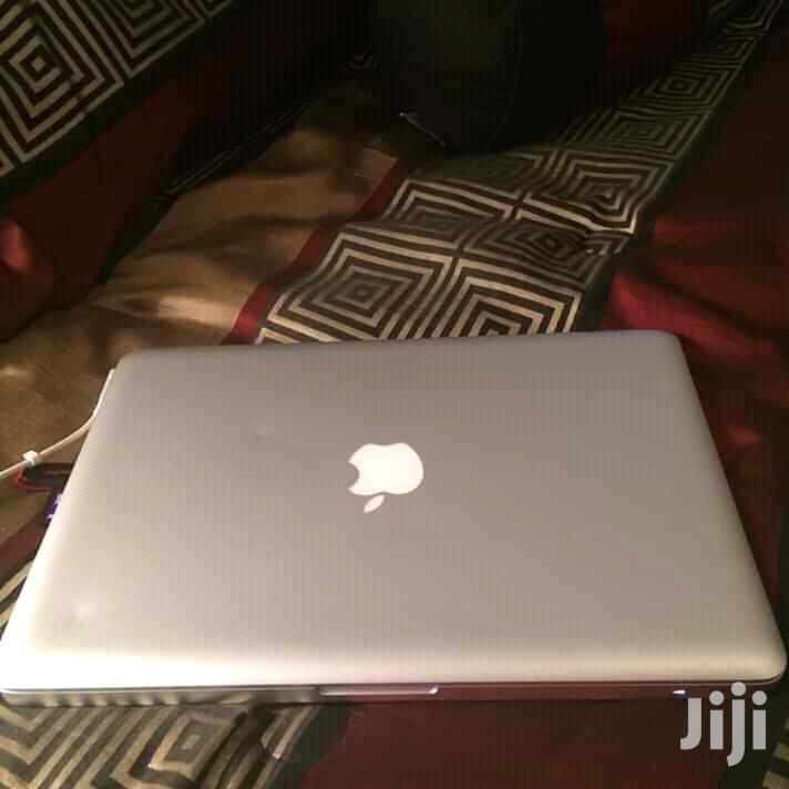 Laptop Apple MacBook Pro 4GB Intel Core i5 HDD 500GB