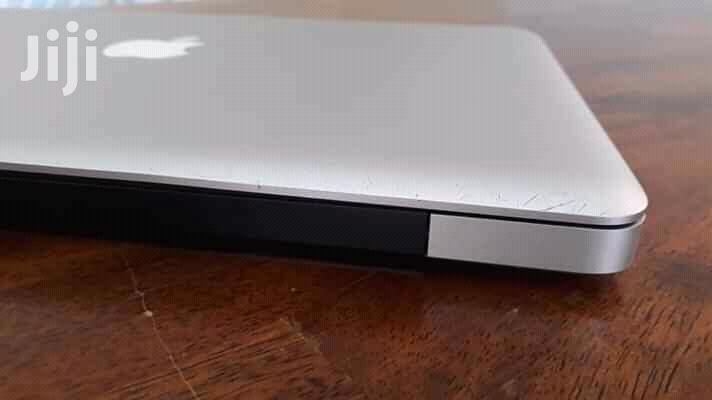 Laptop Apple MacBook Pro 4GB Intel Core i5 HDD 500GB