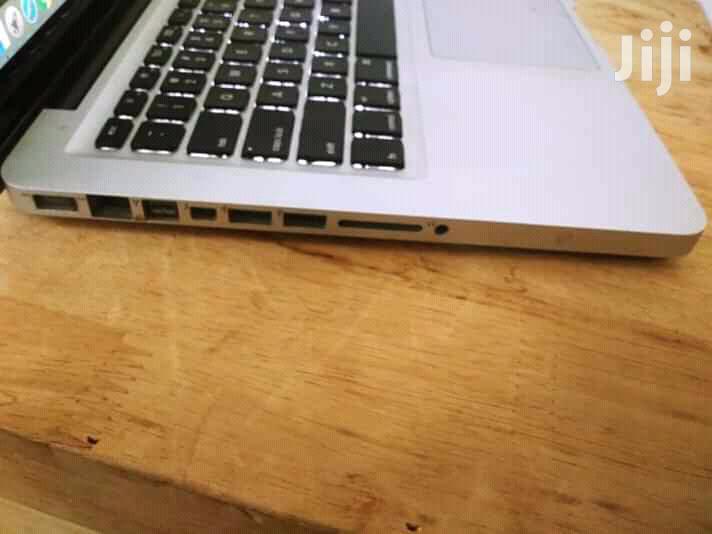 Laptop Apple MacBook Pro 4GB Intel Core i5 HDD 500GB