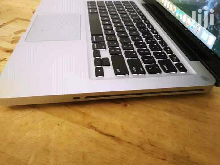 Laptop Apple MacBook Pro 4GB Intel Core i5 HDD 500GB