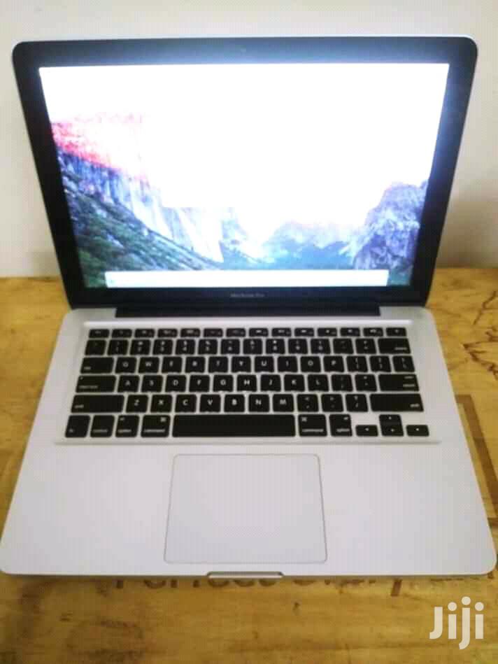 Laptop Apple MacBook Pro 4GB Intel Core i5 HDD 500GB