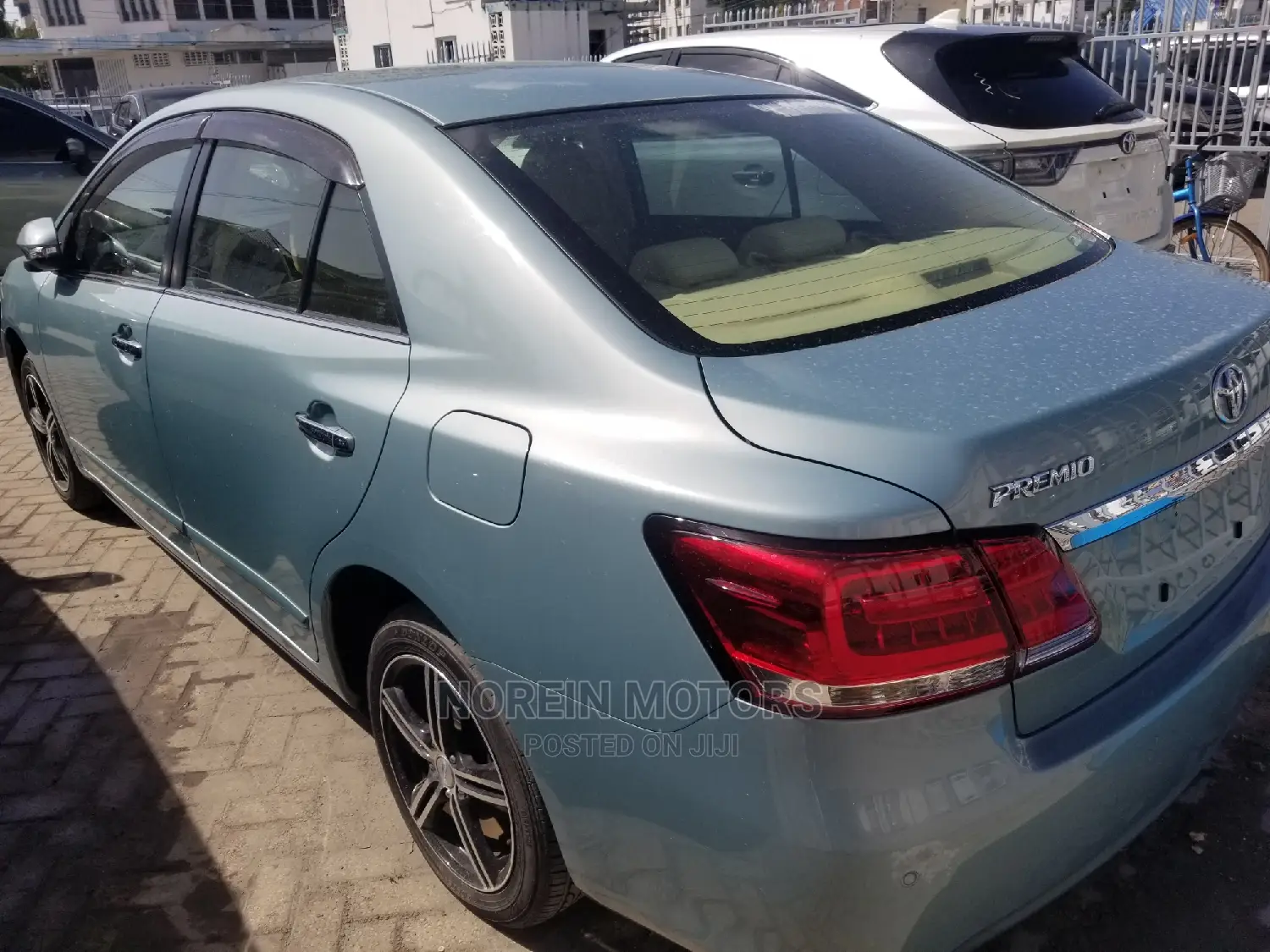 Toyota Premio 1.5 FWD 2016 Blue
