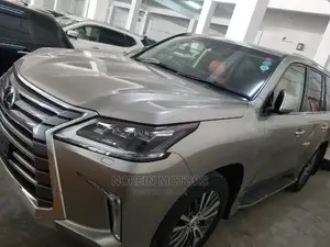 Lexus LX 570 AWD 2016 Silver