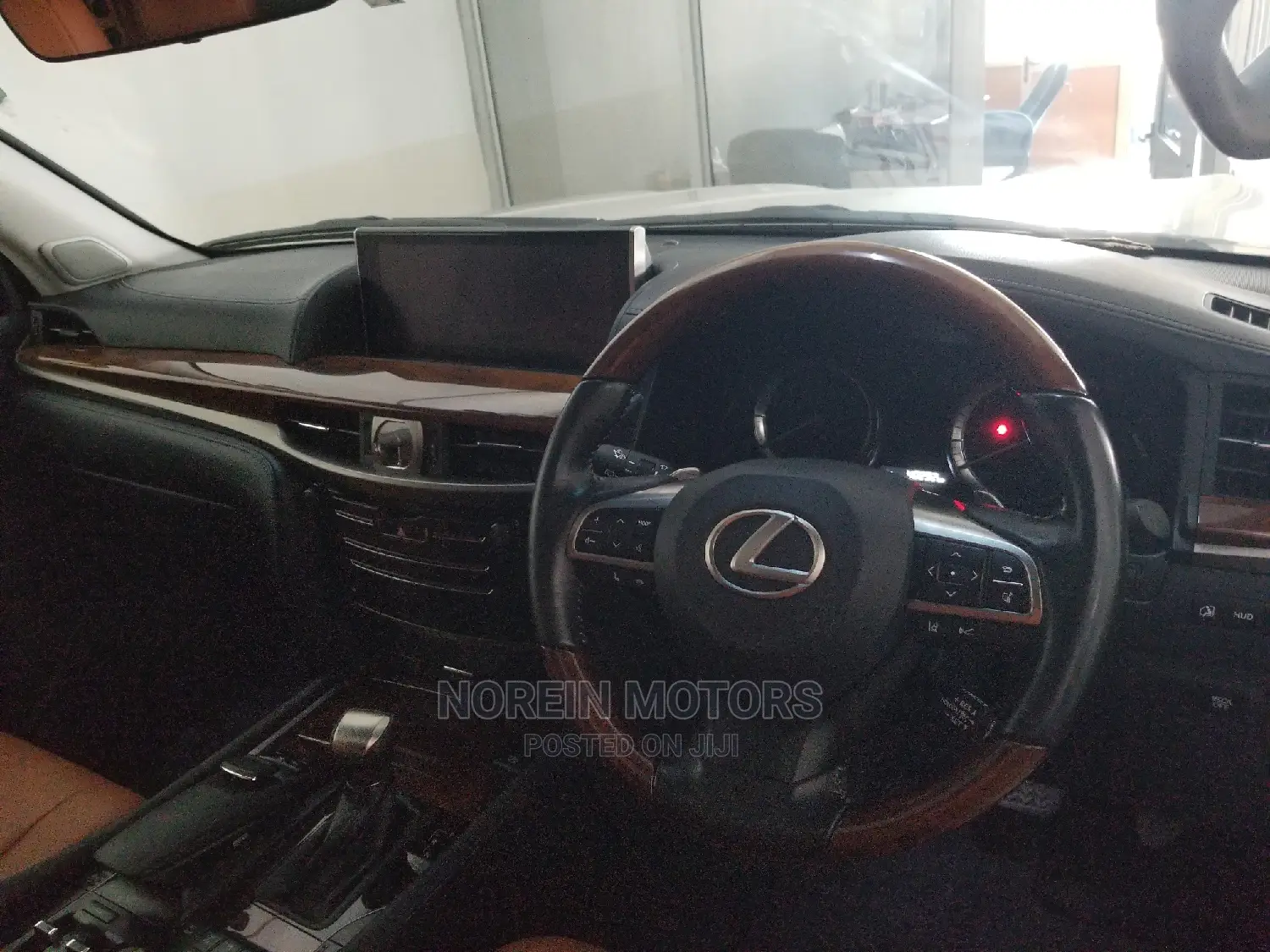 Lexus LX 570 AWD 2016 Silver