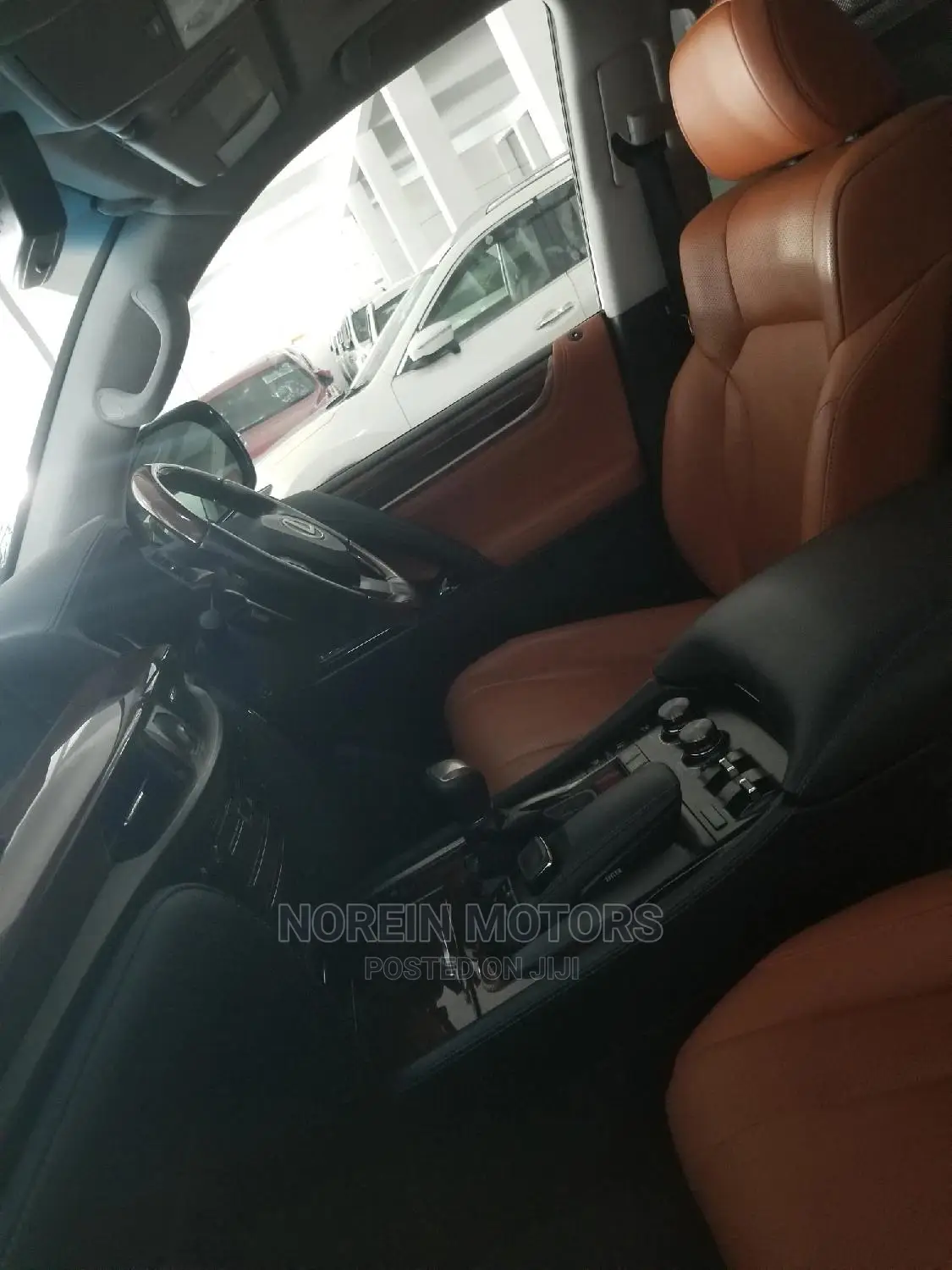Lexus LX 570 AWD 2016 Silver