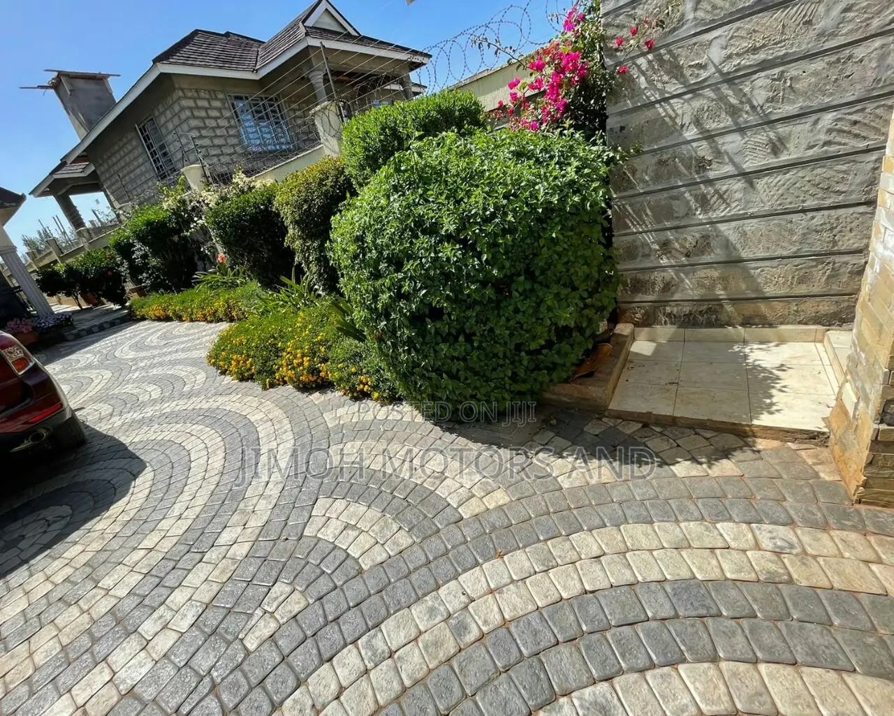 Furnished 5bdrm Bungalow in Kitengera Town, Parklands/Highridge