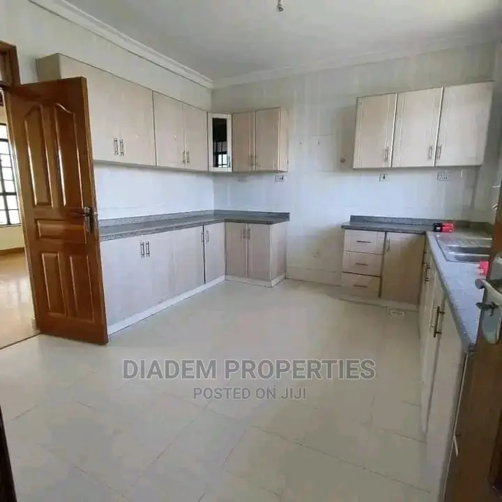3bdrm Apartment in Gitanga Rd, Lavington for rent
