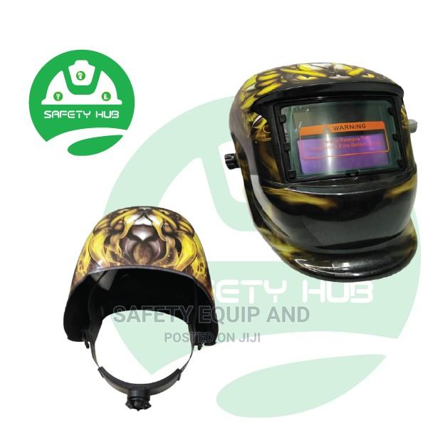 Autodacening Helmet