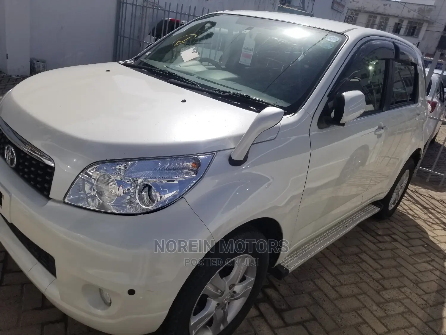 Toyota Rush 1.5 AWD 2015 White