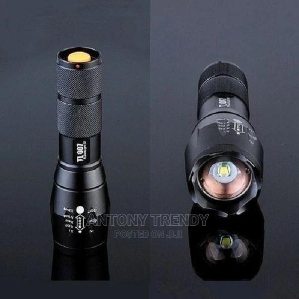 XMLT6 LED Flashlights Portable Outdoor Waterresistant Torch. - main view