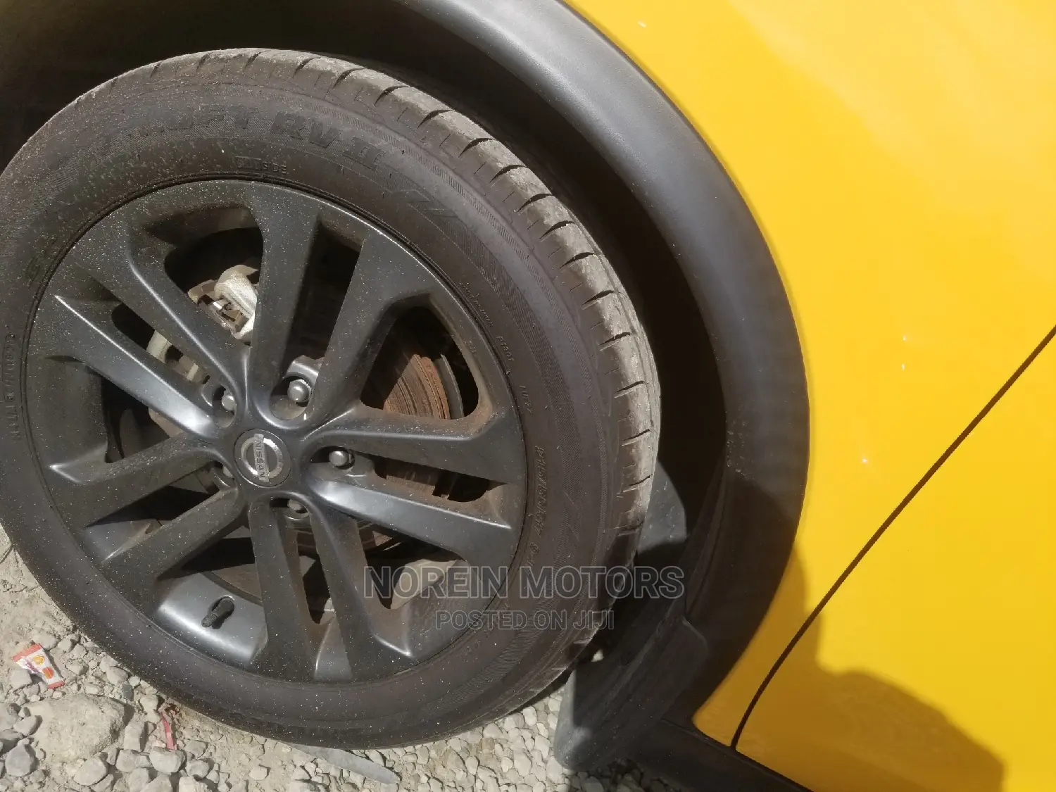 Nissan Juke 2015 Yellow