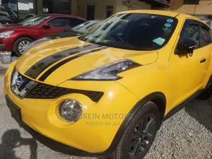Nissan Juke 2015 Yellow