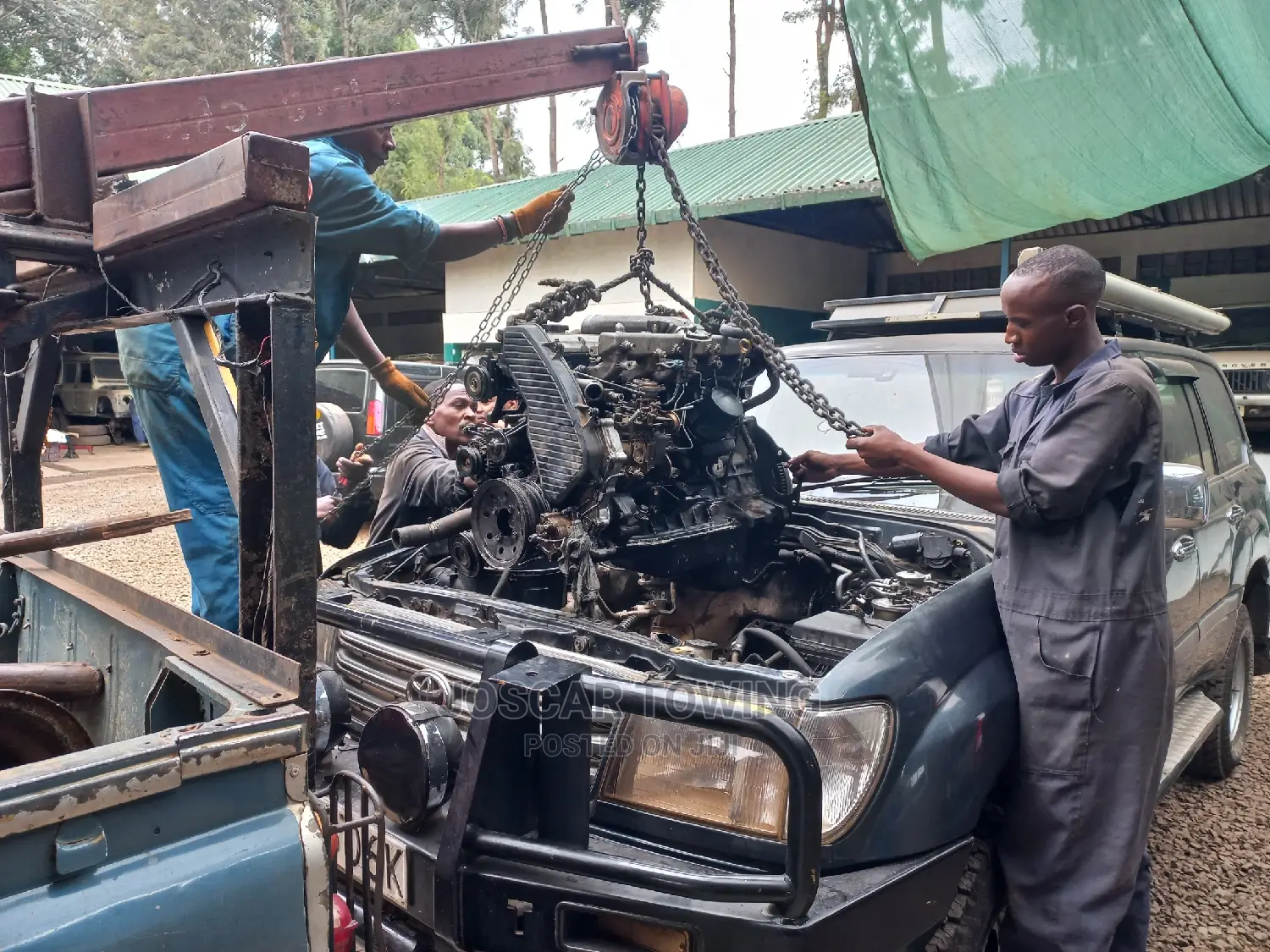 Engine Fitting for Saloons and Suvs