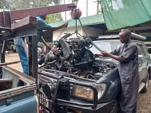 Engine Fitting for Saloons and Suvs