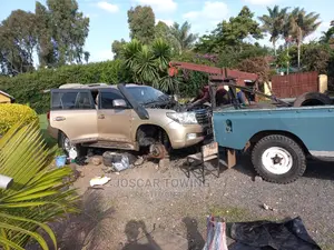 Engine Fitting for Saloons and Suvs