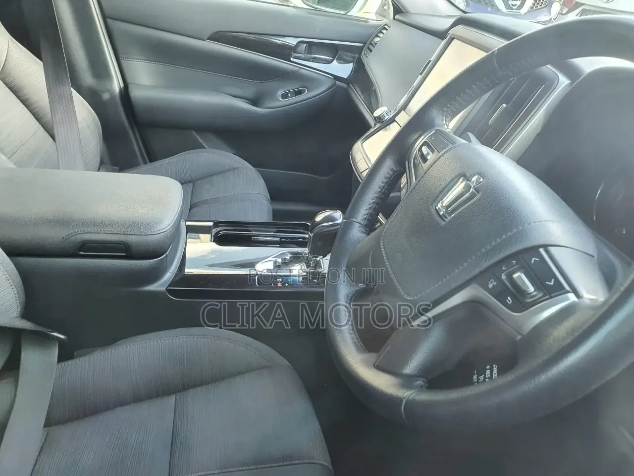 Toyota Crown 2016 White