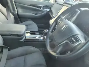Toyota Crown 2016 White