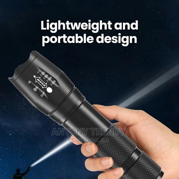 Portable Daylightt6 Flashlight White Light Zoomable Hunting. - main view