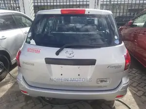 Mazda Familia 2014 Silver