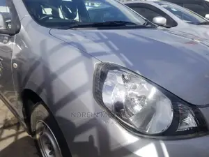 Mazda Familia 2014 Silver