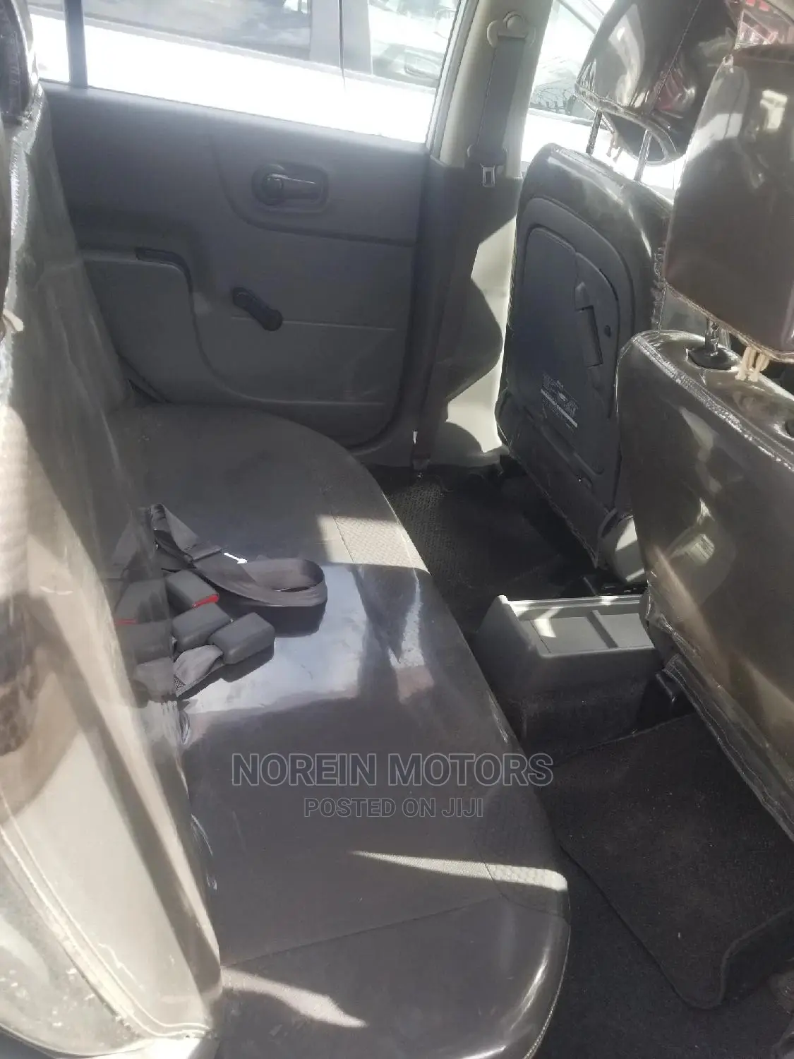 Mazda Familia 2014 Silver