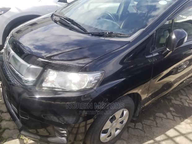 Honda Freed 2015 Black - thumbnail 2