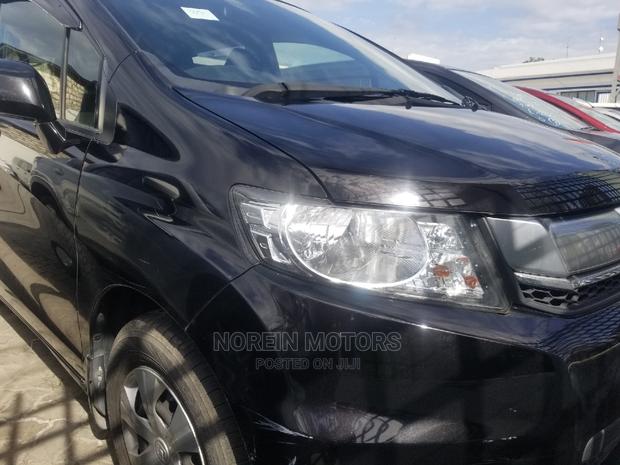 Honda Freed 2015 Black - thumbnail 4