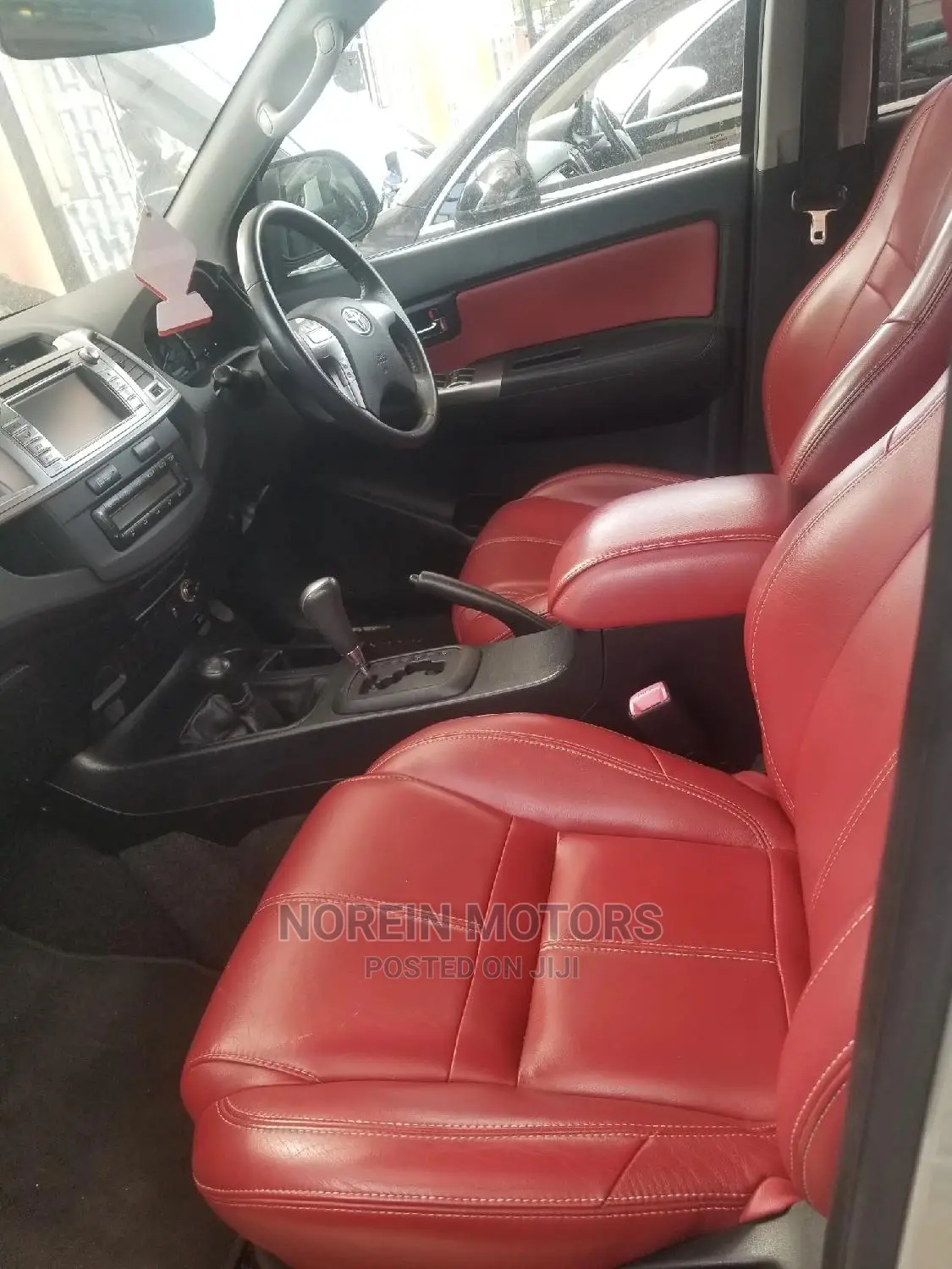 Toyota Hilux SR 4x4 2015 Silver