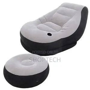 Inflatable Seat With Manual Pump