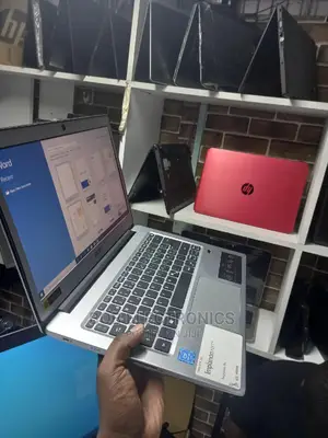 Laptop Lenovo N20p 4GB Intel Celeron 320GB