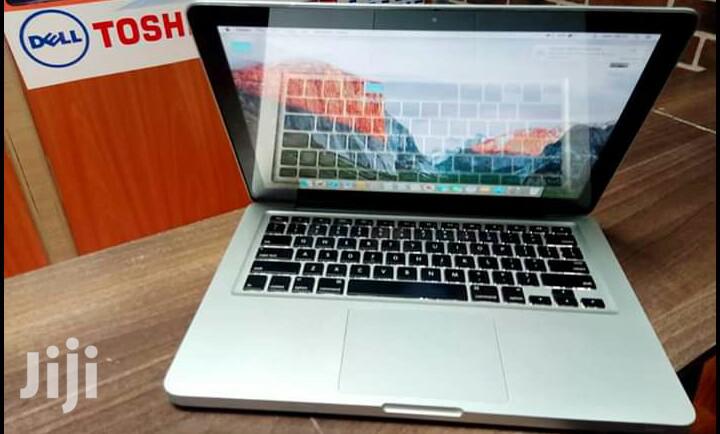 Laptop Apple MacBook Pro 4GB Intel Core i5 HDD 500GB
